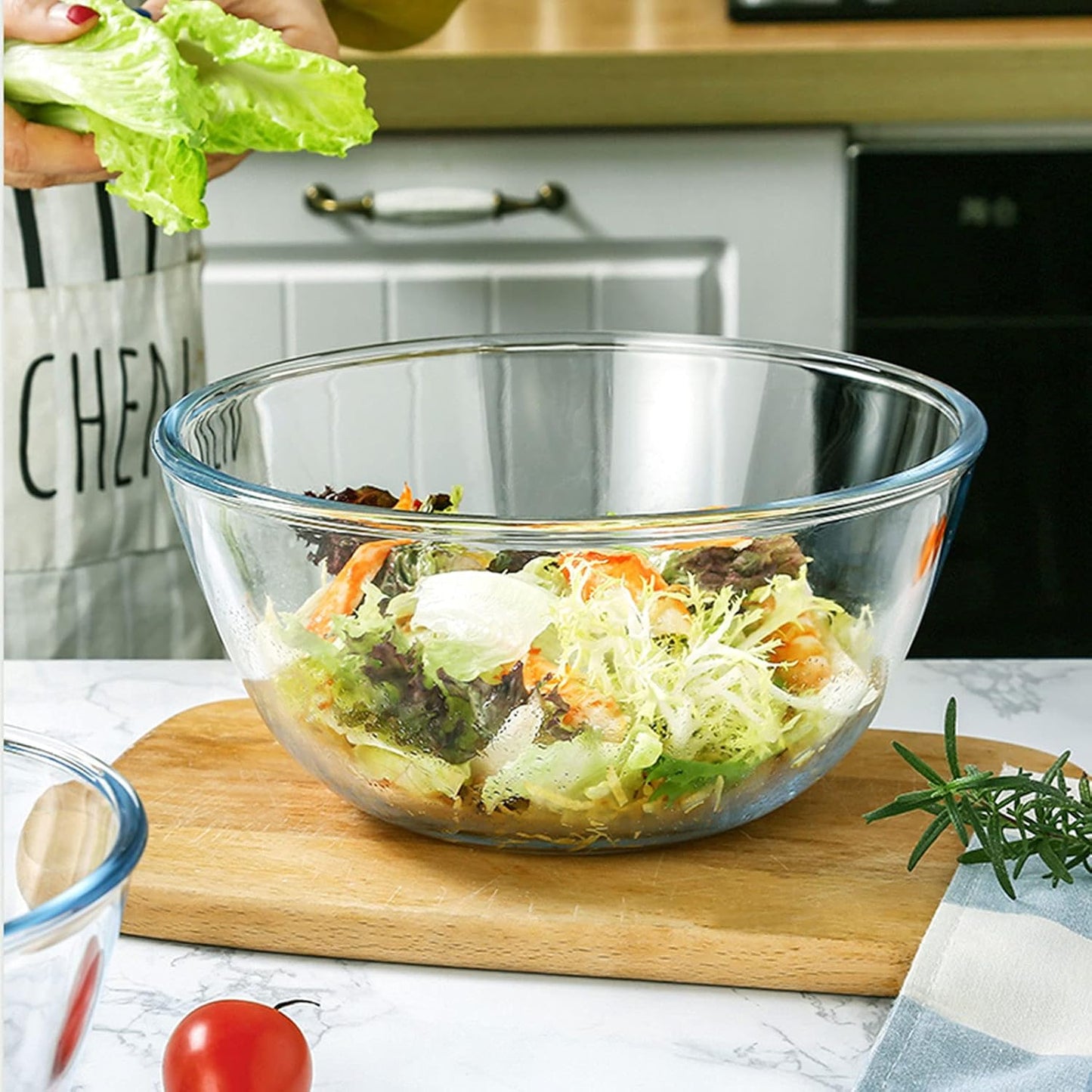 Glass Mixing Bowls with Lids Set, 8 Pieces Glass Salad Bowl Set with Lids(0.6QT,1.1QT,2.2QT,4QT) High Brosilicate Microwave Bowls for Kitchen Baking, Prepping Serving and Storage, Great Gift