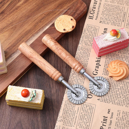2 Pcs Pastry Wheel Cutter, Pastry and Pasta Cutter Wheel, Ravioli Pizza Cutter Wheels with Long Wooden Handle Dumpling Lace Making Noodle Dough Ruffled Edge Cookies Pie Cutting Tool