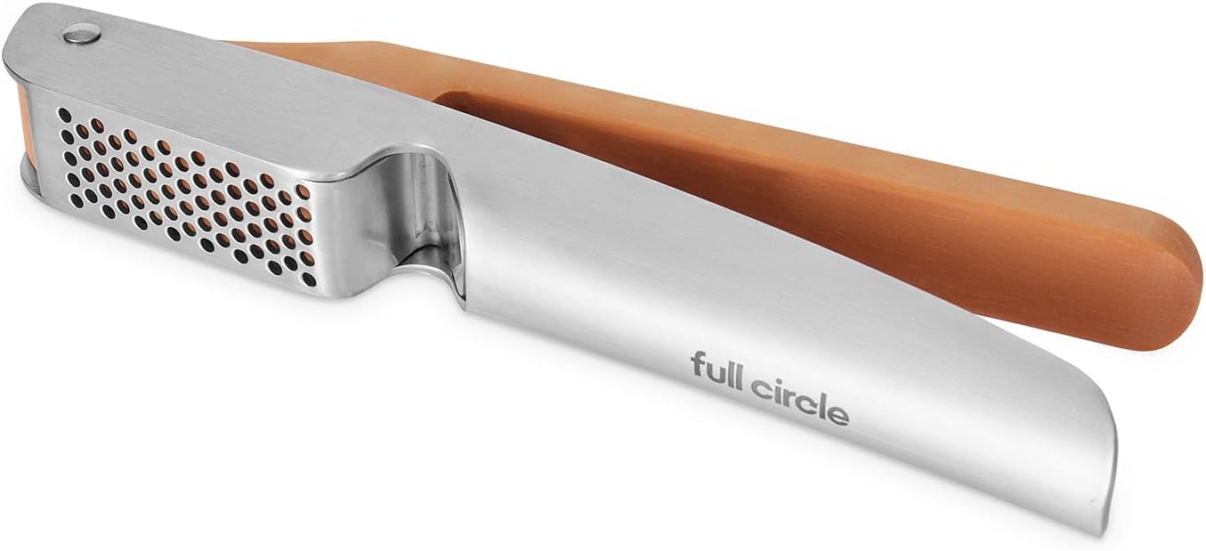 No Mess Garlic Press - Easy-Clean Stainless Steel - Effortless Crushing and Quick Mess-Free Clean-Up - Integrated Cleaner Scraper, Dishwasher safe